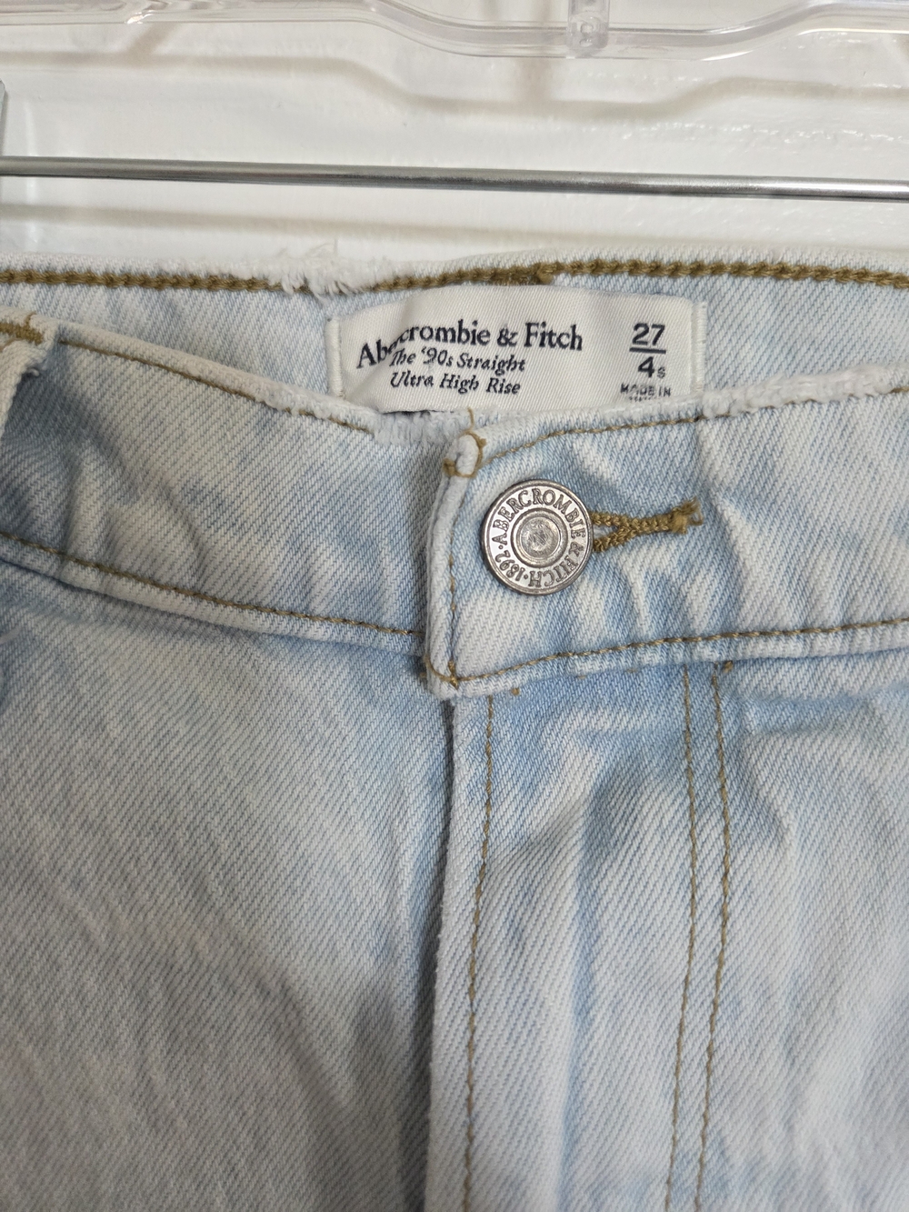 Abercrombie & Fitch Light Blue High-Rise Jeans - Picture 4 of 6
